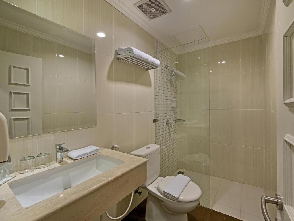 Whiz Prime Hotel Darmo Harapan Σουραμπάγια Εξωτερικό φωτογραφία