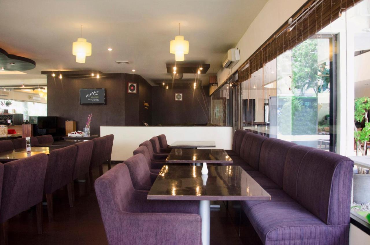 Whiz Prime Hotel Darmo Harapan Σουραμπάγια Εξωτερικό φωτογραφία