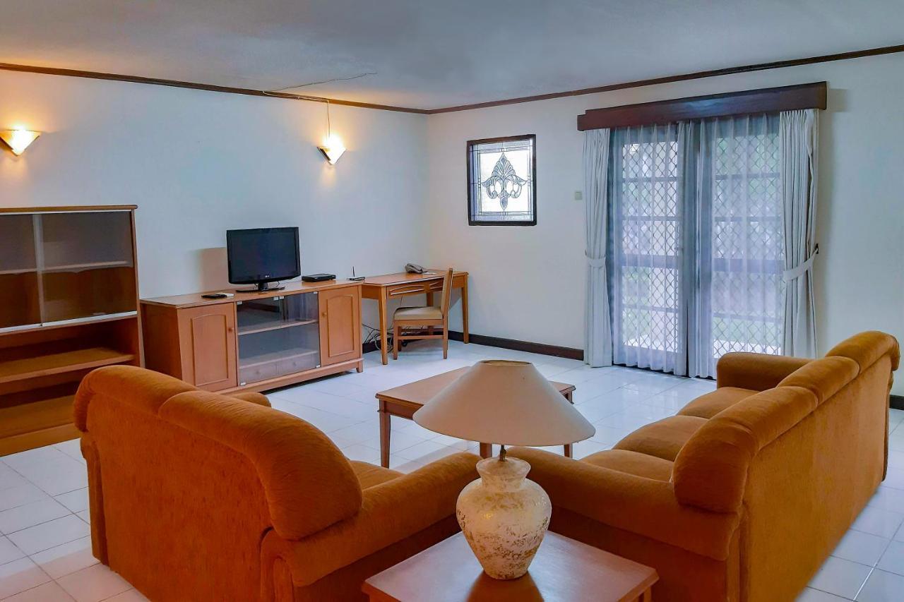 Whiz Prime Hotel Darmo Harapan Σουραμπάγια Εξωτερικό φωτογραφία