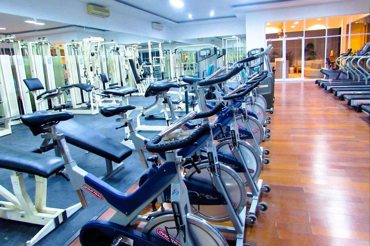Whiz Prime Hotel Darmo Harapan Σουραμπάγια Εξωτερικό φωτογραφία