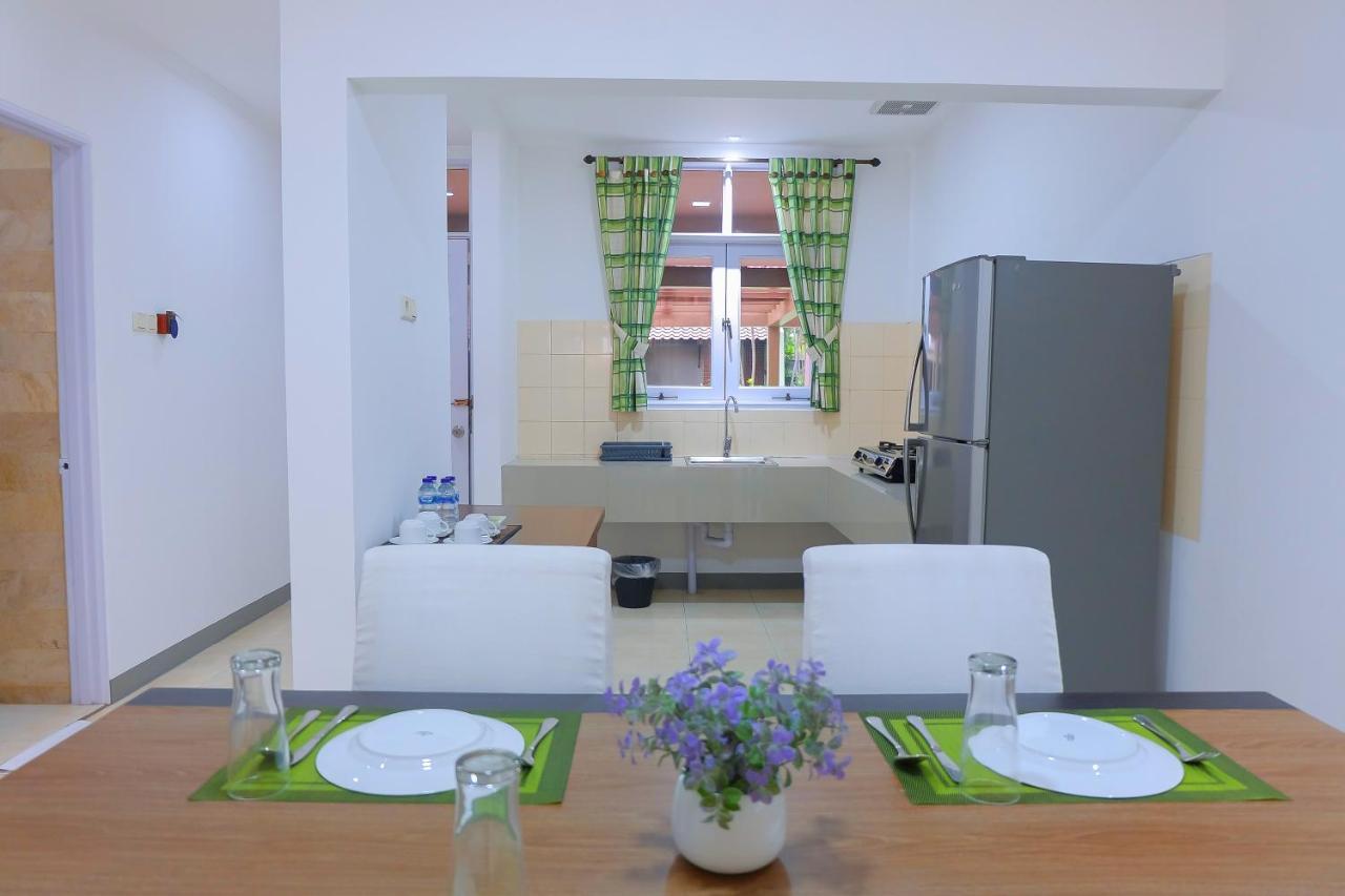 Whiz Prime Hotel Darmo Harapan Σουραμπάγια Εξωτερικό φωτογραφία