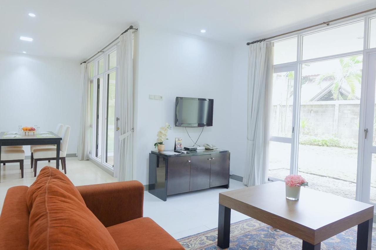 Whiz Prime Hotel Darmo Harapan Σουραμπάγια Εξωτερικό φωτογραφία