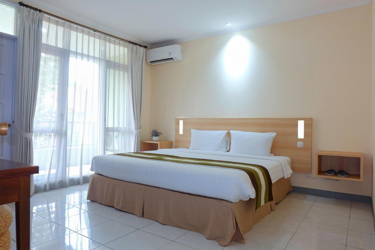 Whiz Prime Hotel Darmo Harapan Σουραμπάγια Εξωτερικό φωτογραφία