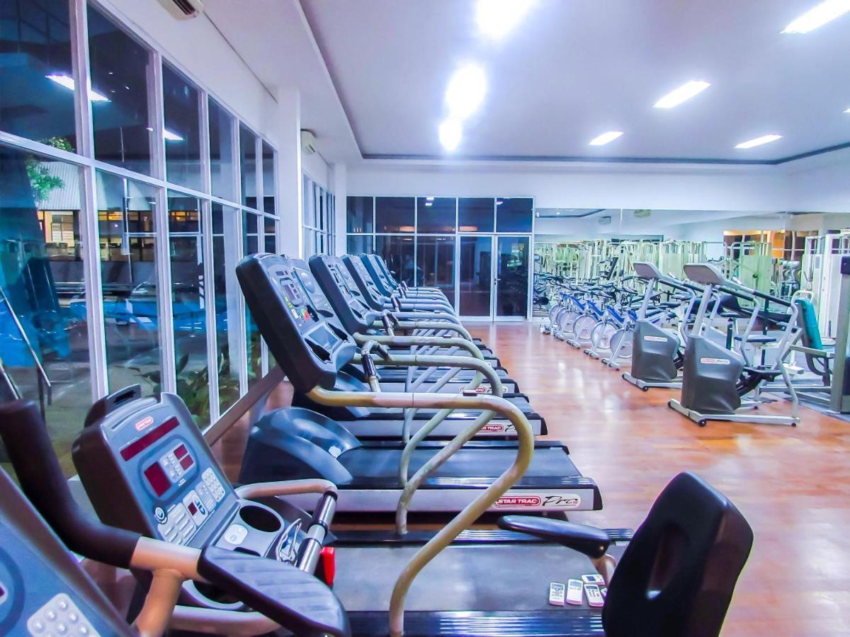 Whiz Prime Hotel Darmo Harapan Σουραμπάγια Εξωτερικό φωτογραφία
